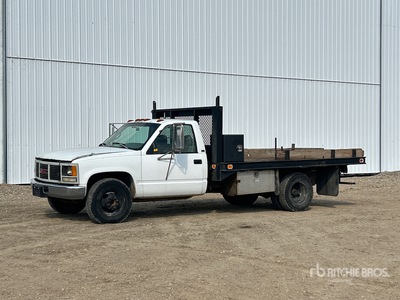 1995 GMC 3500 Cheyenne 4x2 شاحنة مسطحة