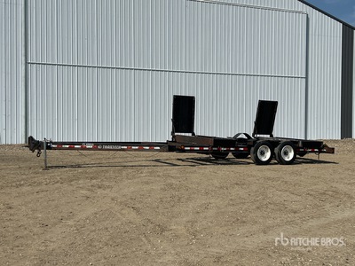 2003 Trailtech ST2000 19 ft T/A Windrower Transport Trailer