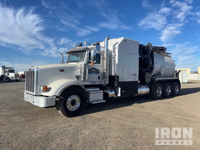 Tornado Global Hydrovacs F4ECO-LITE on 2018 Peterbilt 367 8x4 Vacuum Excavator Truck