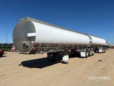 2008 Advance 9378 gal Super B-Train Lead Trailer cisterna