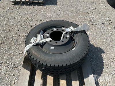 Michelin 275/70R22.5 Tire w/Wheel