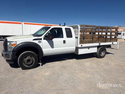 2016 Ford F-450 XL 4x2 Crew Cab Ciężarówka z płaską platformą