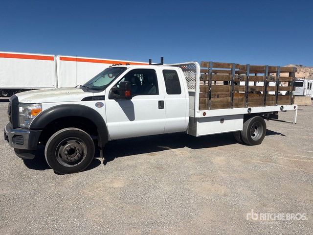2016 Ford F-450 XL 4x2 Extended Cab Flatbed Truck