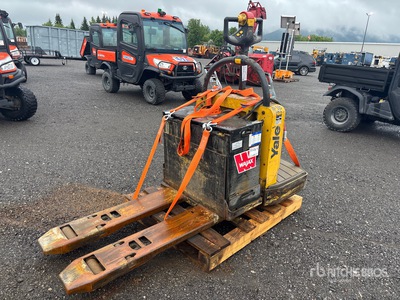 2005 Yale MPE06 6000 lb Electric Palletwagen
