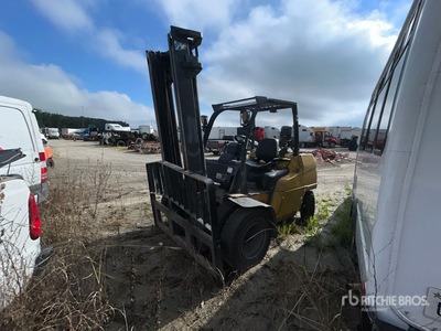 Mitsubishi P10000 10000 lb Pneumatic Tire Gabelstapler