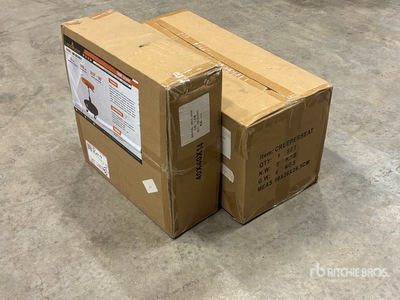 Quantity of (2) Tool Stools Varios, tienda, almacen, consumidor
