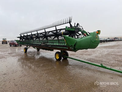 2020 John Deere 735D 35 ft Draper Combine Header