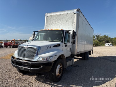 2018 International 4300 4x2 Van Truck