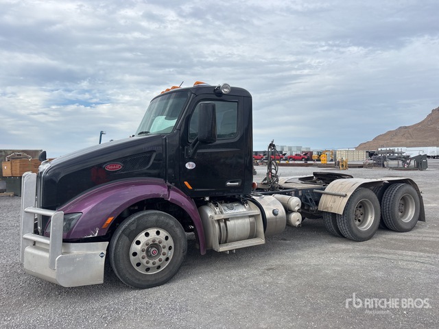 2018 Peterbilt 579 6x4 T/A Day Cab Truck Tractor