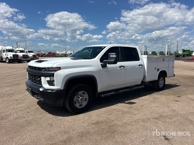 2022 Chevrolet Silverado 2500HD 4x4 Crew Cab Utility Truck