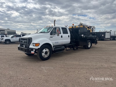 2015 Ford F-750 XL 4x2 Crew Cab Service Truck