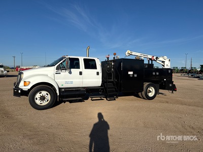 2015 Ford F-750 XL 4x2 Crew Cab Service Truck
