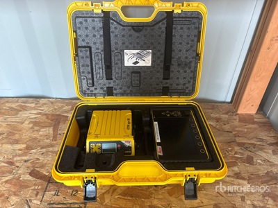 Leica MCP80 GPS Excavator Machine Control Kit w/ MCP80 Display & ICG82
