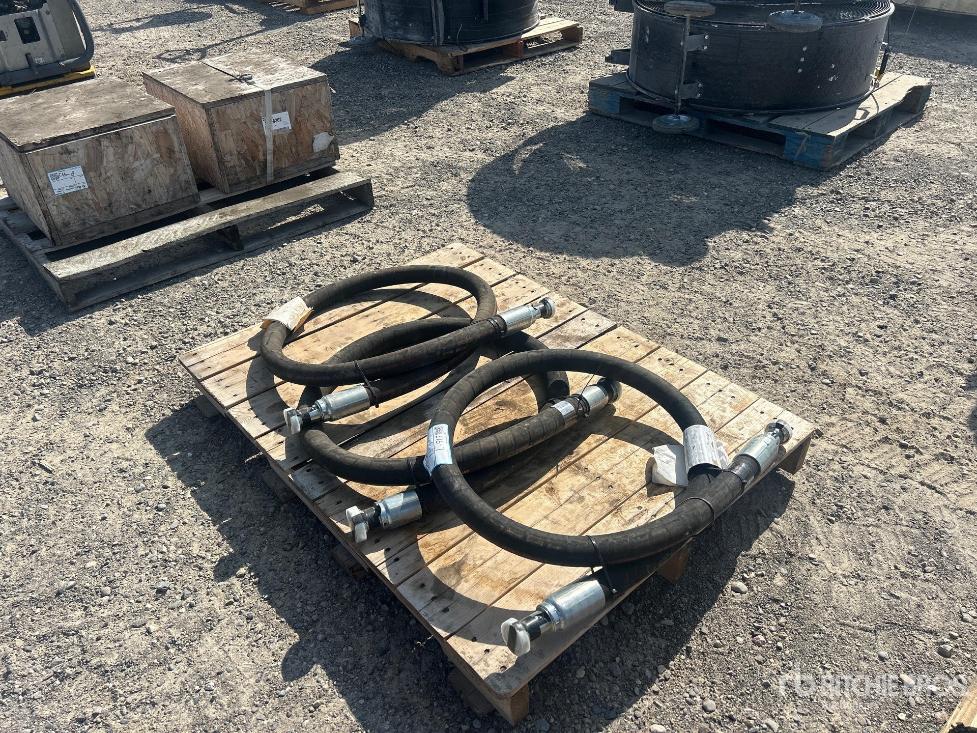 Quantity of (3) Hydraulic hoses Parti varie