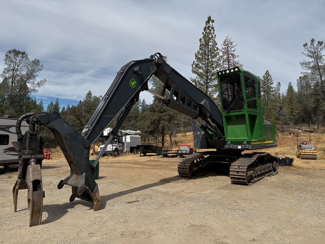 2024 John Deere 2656G Track Heel Boom Log Loader