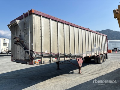 1971 Carter 36 ft x 102 in T/A Moving Floor Open-Top Chip Trailer