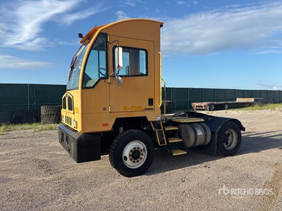 2019 Autocar 4x2 Tracteur de manœuvre