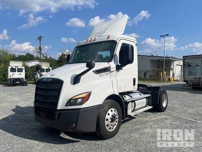 2018 Freightliner Cascadia 116 4x2 S/A Day Cab Truck Tractor