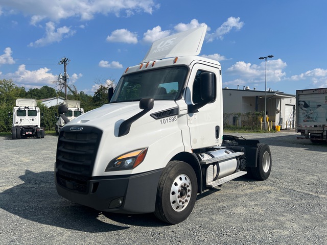 2018 Freightliner Cascadia 116 4x2 S/A Day Cab Truck Tractor 2018 Freightliner Cascadia 116 4x2 S/A Day Cab Truck Tractor