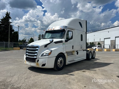 2019 Freightliner Cascadia 126 6x4 T/A Sleeper Truck Tractor