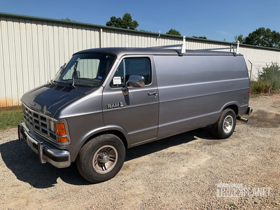 1990 Dodge Ram B250 Passenger Van