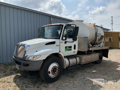 2012 Vactor V8015 on 2012 International 4300 4x2 Combination Wash/ Portable Toilet Vakuumtankwägen