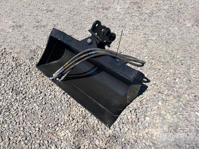 2026 Miva VCT800 32 in Hydraulic Tilting Excavator Bucket (Unused)