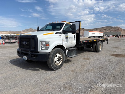 2018 Ford F-750 4x2 Flatbed Truck