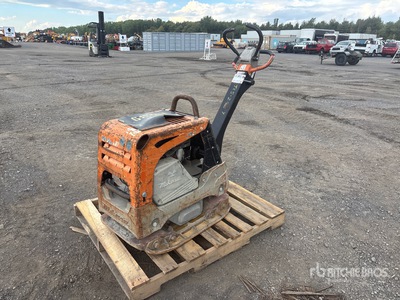 2018 Mikasa MVH 308GH Reversible Vibratory Plate Compactor