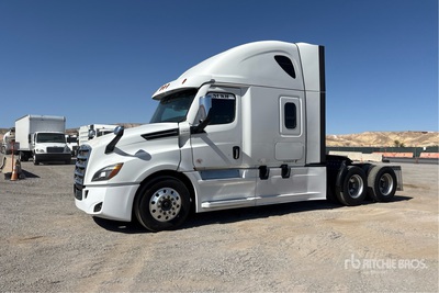 2021 Freightliner Cascadia 126 6x4 T/A Sleeper Truck Tractor