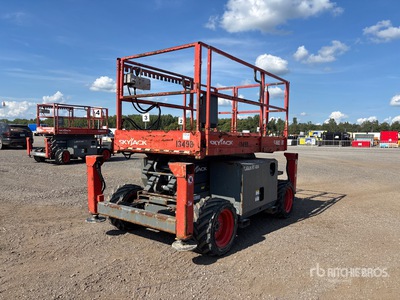 2019 Skyjack SJ6826 RT Dual Fuel منصة رفع متحركة