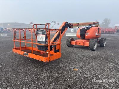 2013 JLG 600AJ 4WD Dual Fuel Articulating Boom Lift