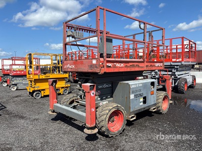 2018 Skyjack SJ6832RT 4x4 Dual Fuel Scissor Lift