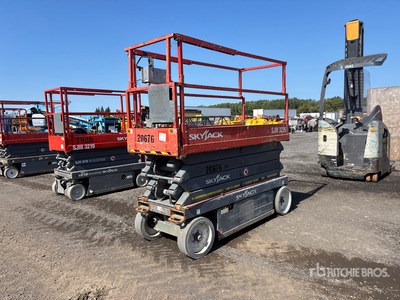 2014 Skyjack SJ III 3226 Electric Scissor Lift