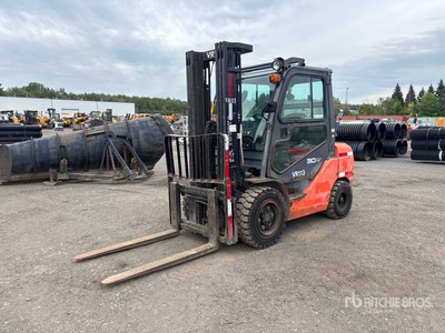 2014 Toyota 8FGU30 5620 lb Forklift