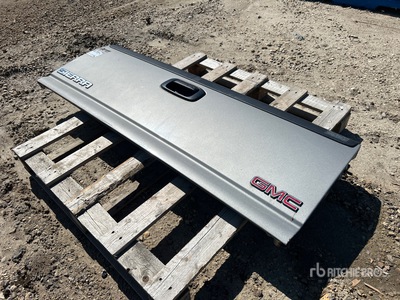 GMC Sierra Tailgate