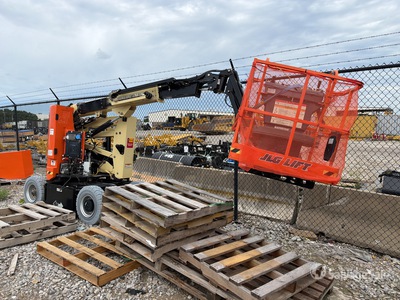 2023 JLG E300AJP 2WD Electric ブームリフト (Inoperable)