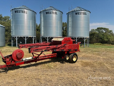 1996 Valmar 245 45 ft Fertilizer Spreader