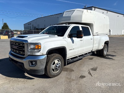 2019 GMC Sierra 3500 4x4 Crew Cab Service Truck