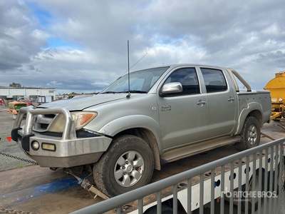 2005 Toyota Hilux 4x2 Dual Cab Pickup