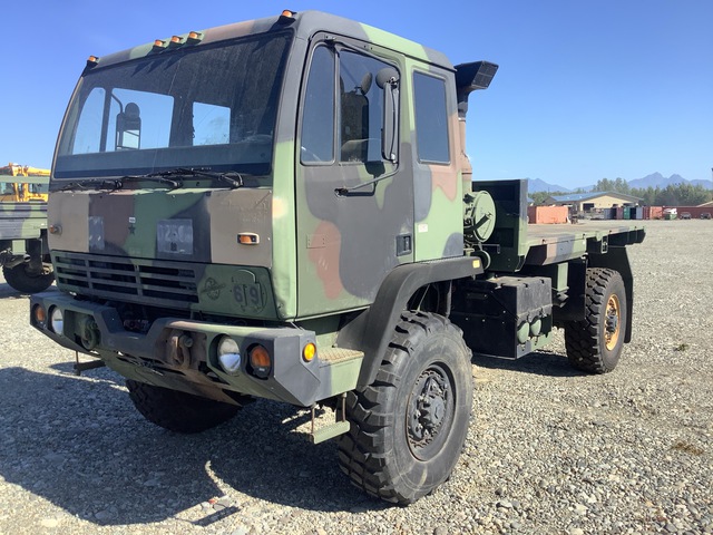 2000 Stewart & Stevenson M1078A1 LMTV 4x4 Cargo Truck
