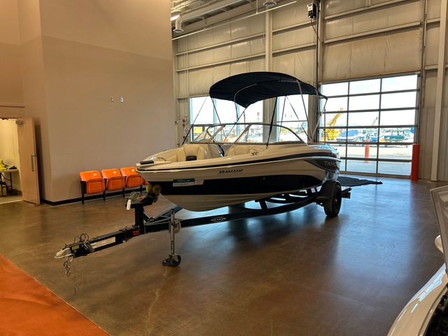 2010 Tahoe Q5i 20 ft Bowrider Boat w/2011 Trailstar Trailer 2010 Tahoe Q5i 20 ft Bowrider Boat w/2011 Trailstar Trailer
