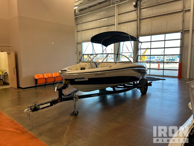 2010 Tahoe Q5i 20 ft Bowrider Boat w/2011 Trailstar Trailer