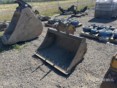 46 in Cleanup Excavator Bucket