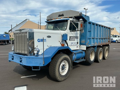 1985 Autocar 8x4 Tri/A Dump Truck
