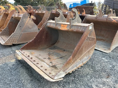 Daewoo 64 in Q/C Cleanup Excavator Bucket - Fits 230