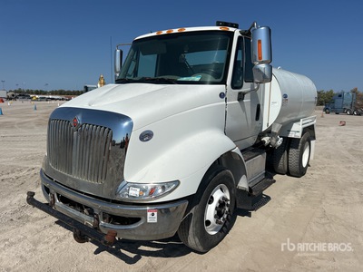 2015 International TranStar 8600 2000 gal 4x2 Water vrachtwagen