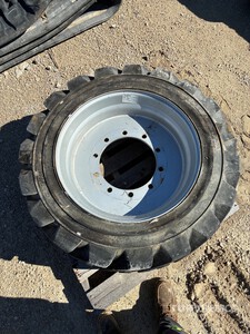 OTR Outrigger 15-625 16 PlyTire w/Wheel