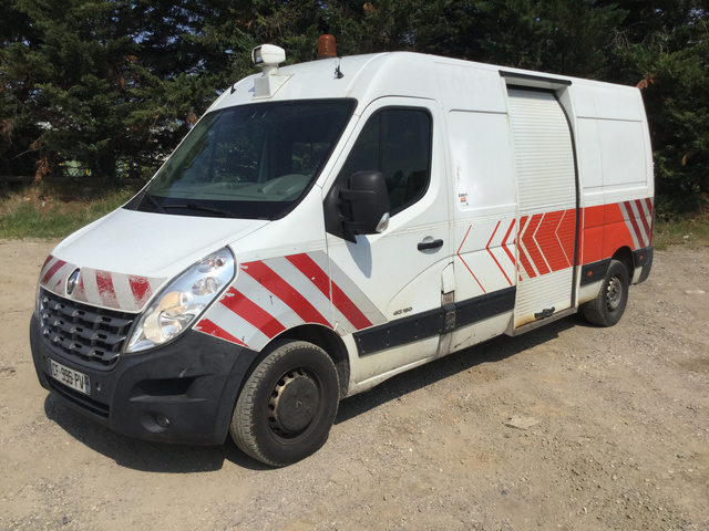 2012 Renault Master Cargo Van