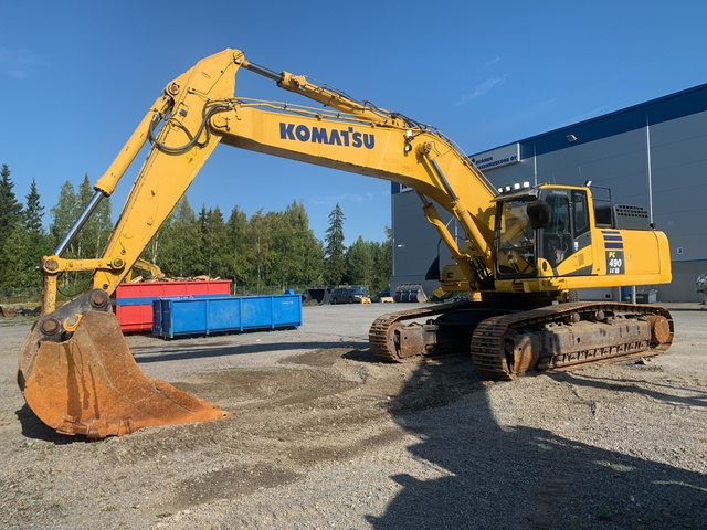 2012 Komatsu PC490LC-10 Track Excavator